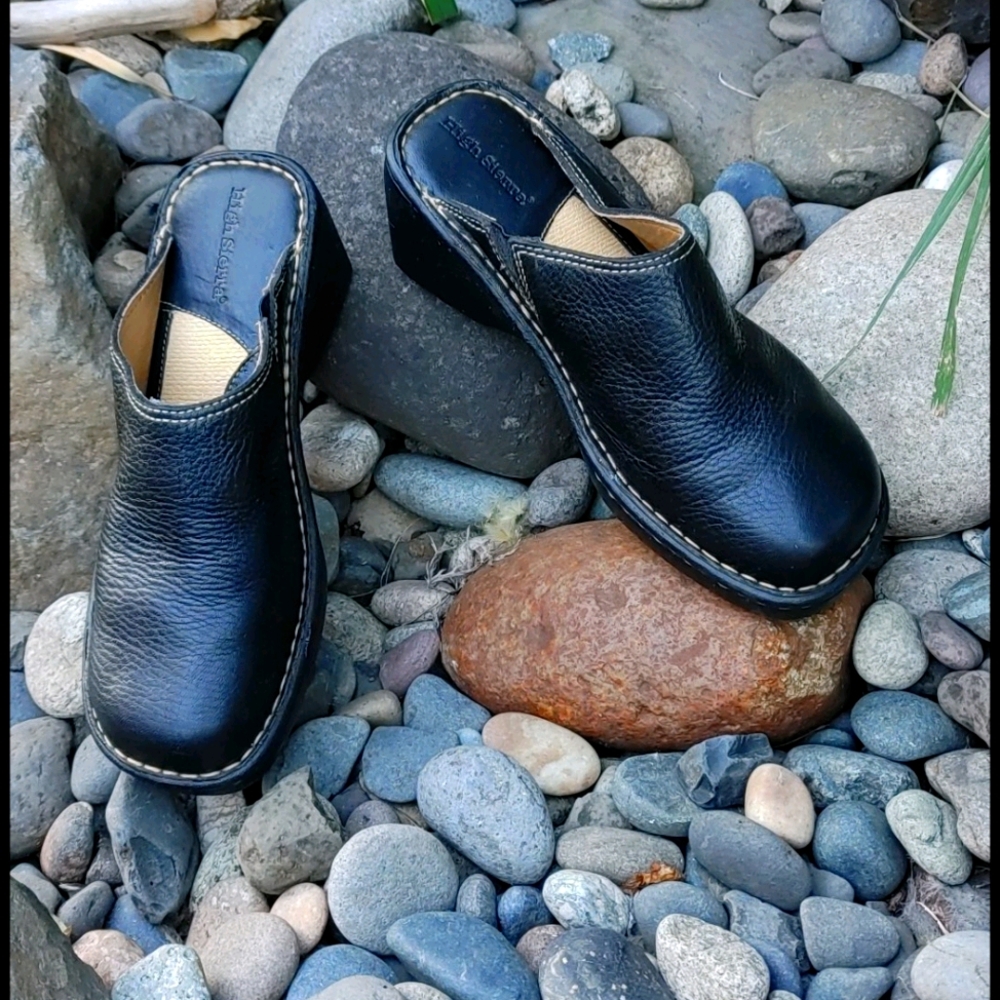 Loafers/ Clogs